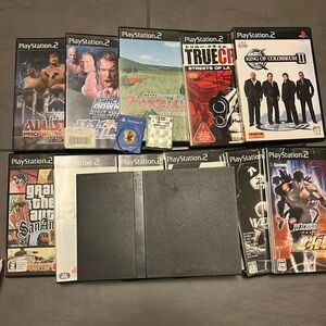 Japanese PS2 + 2 controllers + 11games